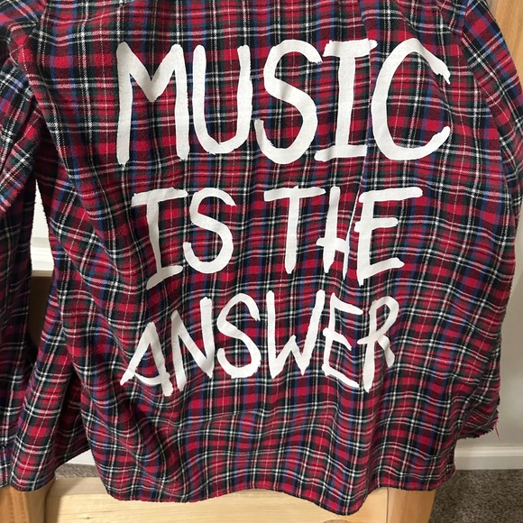 Designer Flannel - Picture 4 of 6